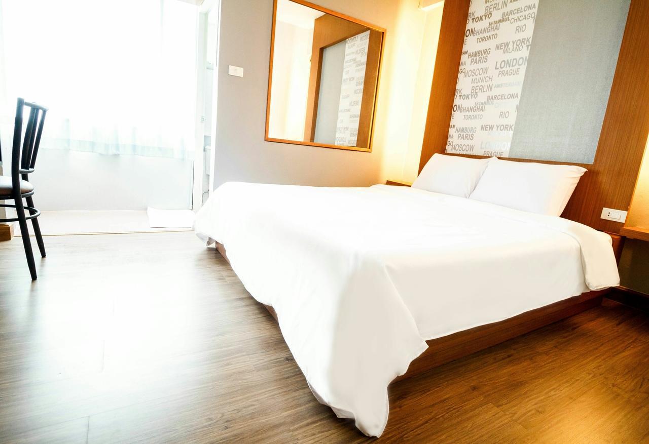 โรงแรมเรือนทิพย์ เชียงราย Ruean Tip Hotel Zimmer foto