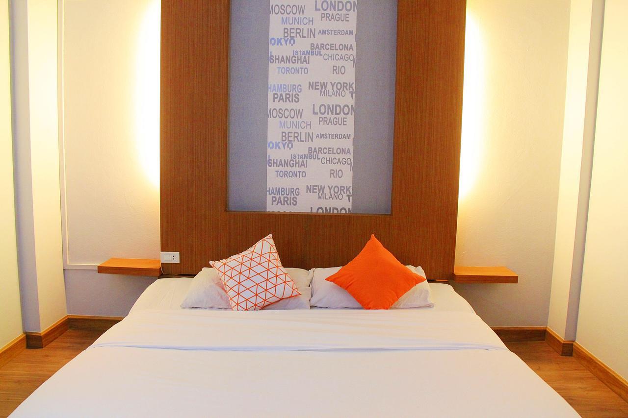 โรงแรมเรือนทิพย์ เชียงราย Ruean Tip Hotel Exterior foto